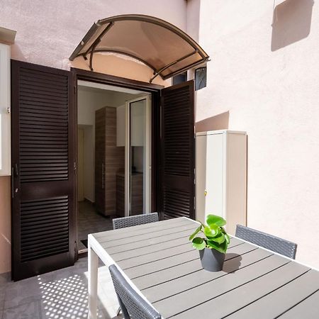 Appartamento Elegante Con Terrazzino Nel Centro Di Napoli Buitenkant foto