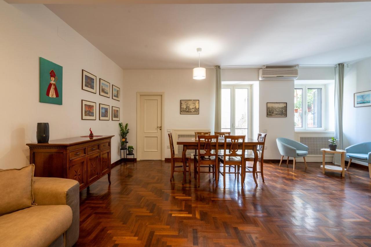 Appartamento Elegante Con Terrazzino Nel Centro Di Napoli Buitenkant foto