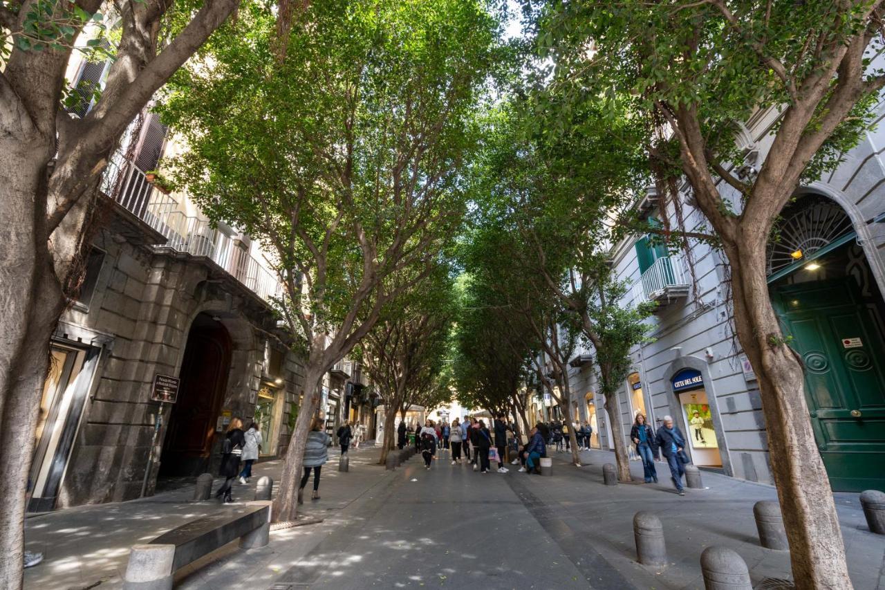 Appartamento Elegante Con Terrazzino Nel Centro Di Napoli Buitenkant foto